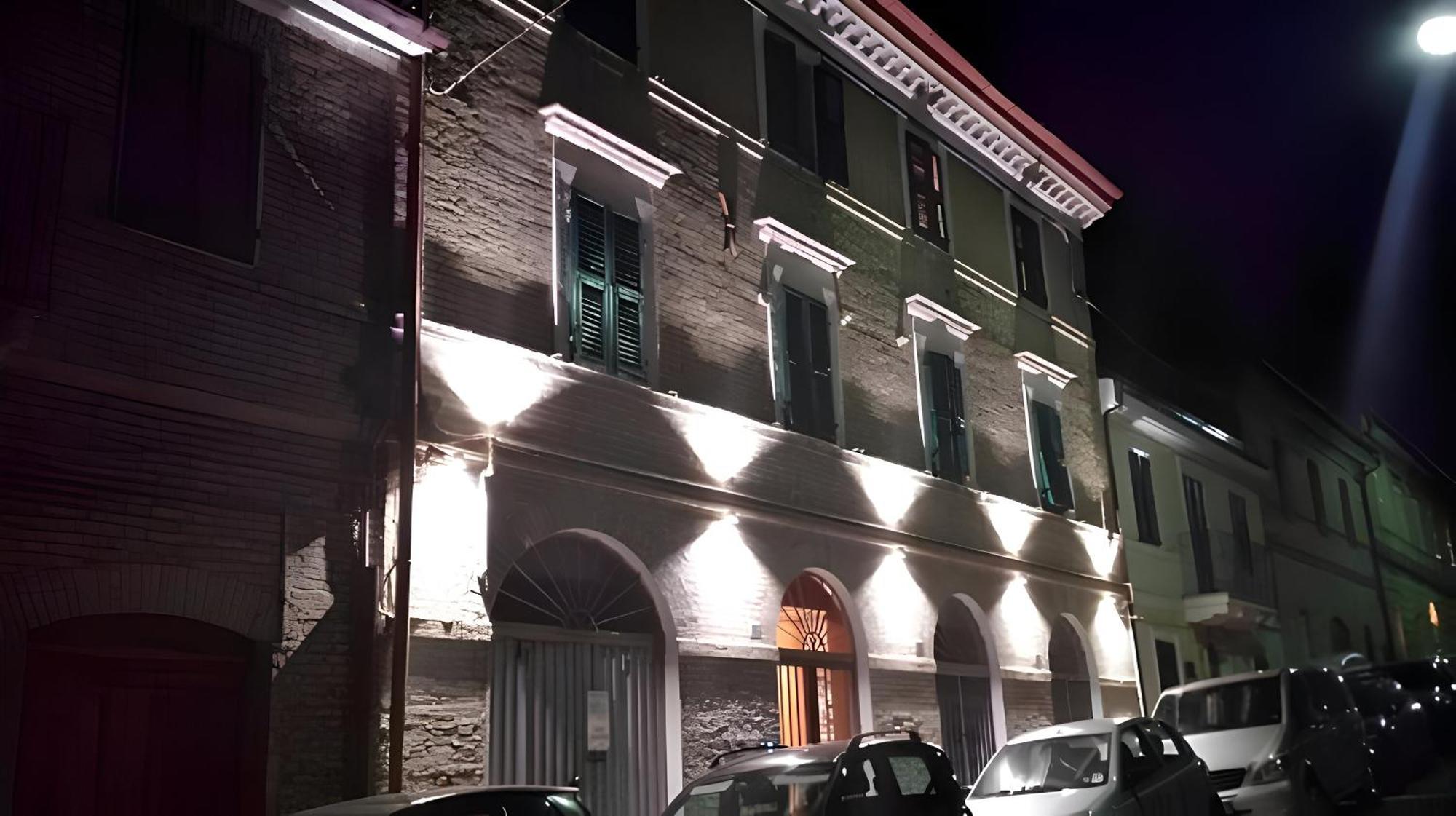 Monolocali Da Vinci Hotel Falconara Marittima Exterior foto